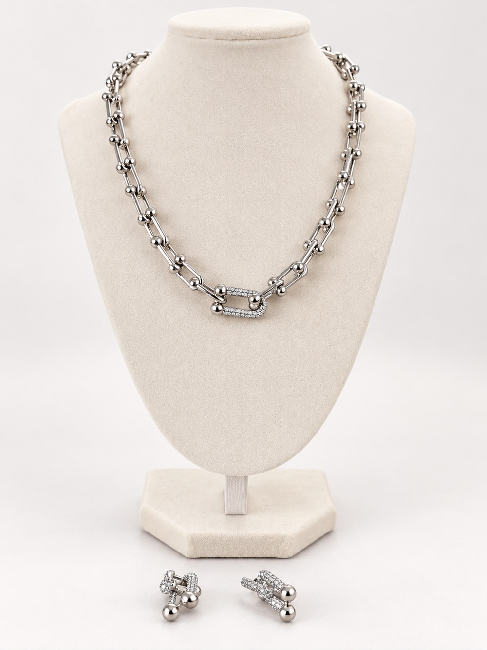 Boutique Silver-Tone Crystal Link Necklace & Earrings Set – Never Worn
